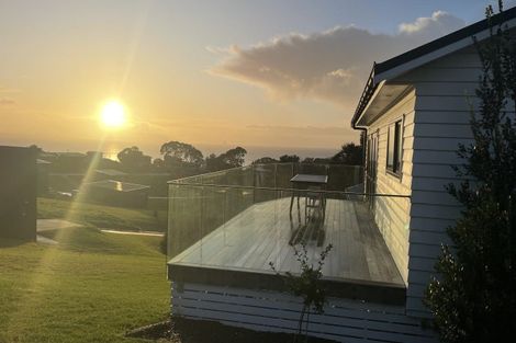 Photo of property in 15 Blue Moon Rise, Langs Beach, 0582