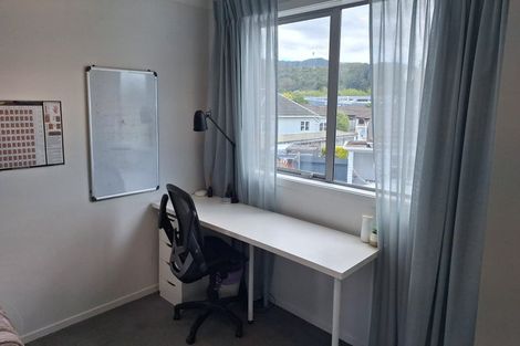 Photo of property in 44a Pine Avenue, Upper Hutt Central, Upper Hutt, 5018