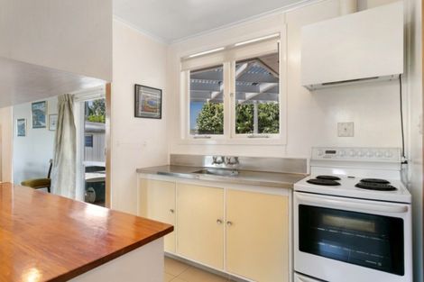 Photo of property in 34 Aubrey Crescent, Rainbow Point, Taupo, 3330