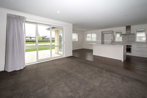 Photo of property in 31 Tara Crescent, Woodend, 7610