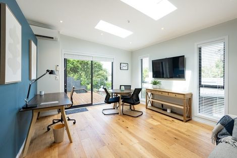 Photo of property in 5 Titiwai Place, Birkenhead, Auckland, 0626