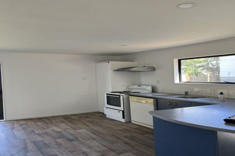 Photo of property in 5 Massine Place, Randwick Park, Auckland, 2105