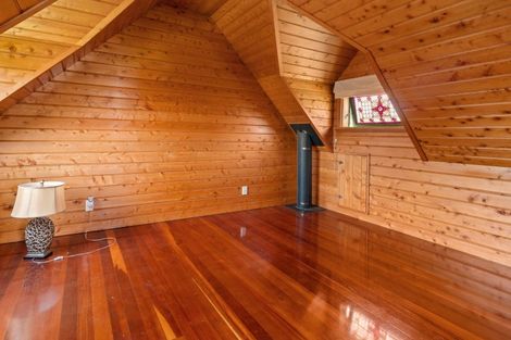 Photo of property in 27 Ferry Road, Martinborough, 5711