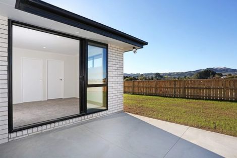 Photo of property in 2 Lippiatt Crescent, Pokeno, 2402