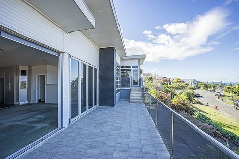 Photo of property in 3 Orewa Heights Crescent, Orewa, 0931