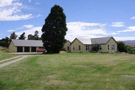 Photo of property in Oturehua Lodge, 74 Lockhart Road, Oturehua, 9386