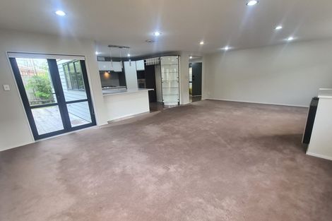 Photo of property in 21a Dallinghoe Crescent, Milford, Auckland, 0620