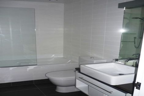 Photo of property in Patent 326 Apartments, 326 Evans Bay Parade, Hataitai, Wellington, 6021