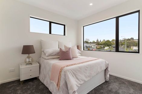 Photo of property in 48b Portadown Avenue, Pakuranga Heights, Auckland, 2010