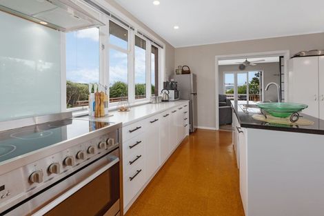 Photo of property in 33a Herewini Street, Titahi Bay, Porirua, 5022