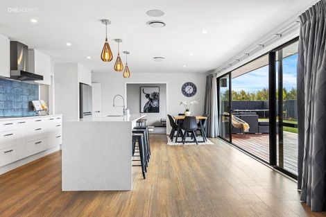 Photo of property in 7 Oakville Close, Rangiora, 7400