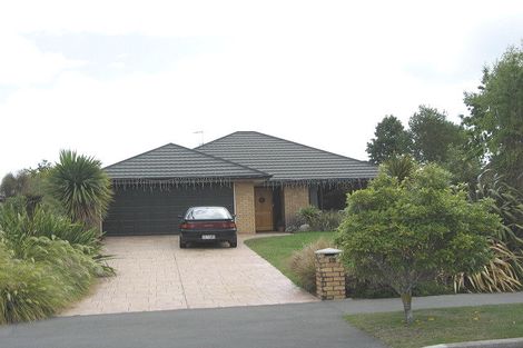 Photo of property in 15 Courtfield Close, Parklands, Christchurch, 8083