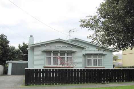 Photo of property in 17 Hutchison Crescent, Durie Hill, Whanganui, 4500