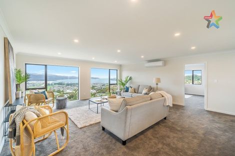 Photo of property in 12 Poto Road, Normandale, Lower Hutt, 5010