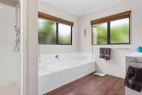 Photo of property in 90 Rowesdale Drive, Ohauiti, Tauranga, 3112