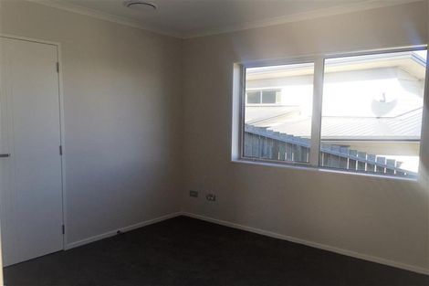 Photo of property in 104 Keri Vista Rise, Papakura, 2110