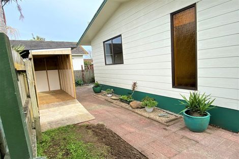 Photo of property in 12a Tamaki Bay Drive, Pakuranga, Auckland, 2010