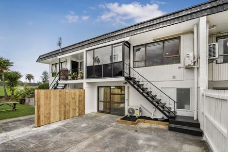 Photo of property in 2/1 Roys Road, Weymouth, Auckland, 2103