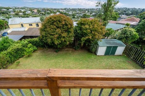 Photo of property in 1/14 Ridge Road, Waiake, Auckland, 0630