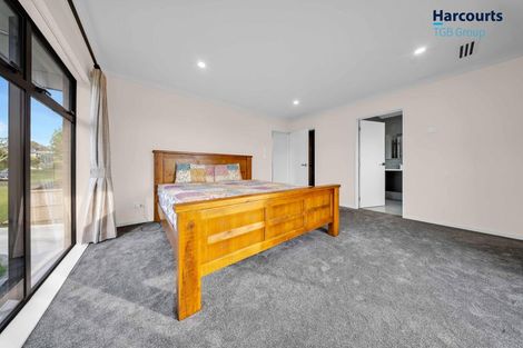Photo of property in 6a Leven Lane, Totara Heights, Auckland, 2105