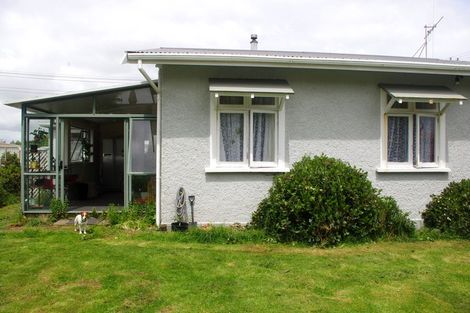 Photo of property in 28 Napier Street, Opunake, 4616