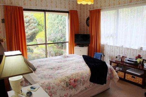 Photo of property in 10 Awanui Drive, Waikanae, 5036