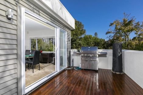 Photo of property in 6a Handley Avenue, Narrow Neck, Auckland, 0624