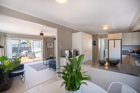 Photo of property in 2 Chester Crescent, West End, Palmerston North, 4410