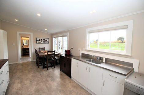 Photo of property in 38 Gladstone Street, Woodville, 4920