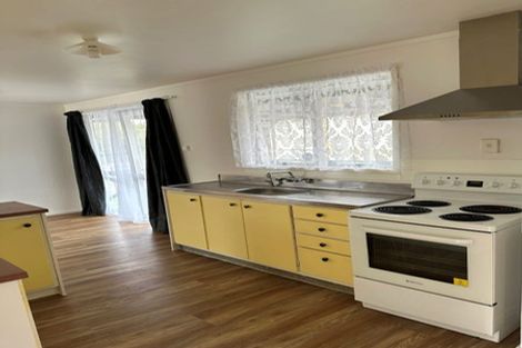 Photo of property in 10 Camphora Place, Ranui, Auckland, 0612