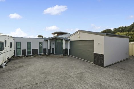 Photo of property in 3 Endeavour Drive, Whitby, Porirua, 5024