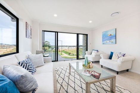 Photo of property in 24 Matahae Drive, Flat Bush, Auckland, 2019