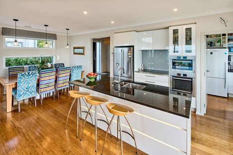 Photo of property in 10 Hervey Way, Kaiwharawhara, Wellington, 6035