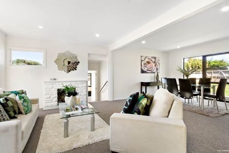 Photo of property in 27 Roby Street, Te Atatu Peninsula, Auckland, 0610