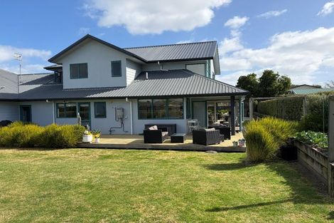 Photo of property in 20 Sunrise Avenue, Mount Maunganui, 3116