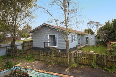 Photo of property in 21 Leaver Place, Weymouth, Auckland, 2103
