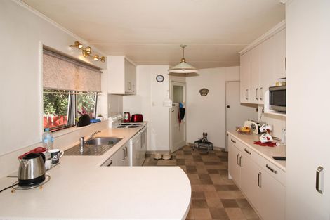 Photo of property in 78 Victoria Street, Carterton, 5713