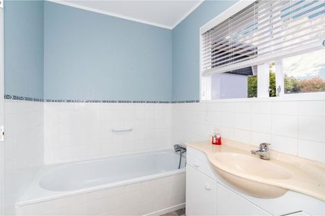 Photo of property in 9a Olive Terrace, Paraparaumu Beach, Paraparaumu, 5032