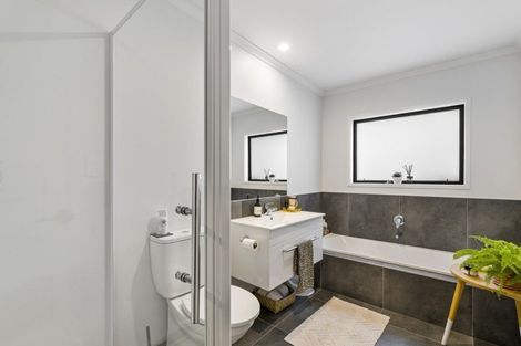 Photo of property in 38 Pakanga Grove, Pyes Pa, Tauranga, 3112