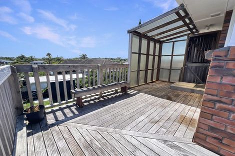 Photo of property in 1/111 Shakespeare Road, Milford, Auckland, 0620