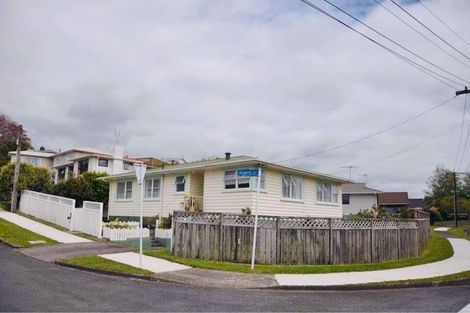 Photo of property in 2 Penrith Street, Westown, New Plymouth, 4310