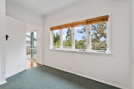 Photo of property in 88 Kelman Road, Kelston, Auckland, 0602