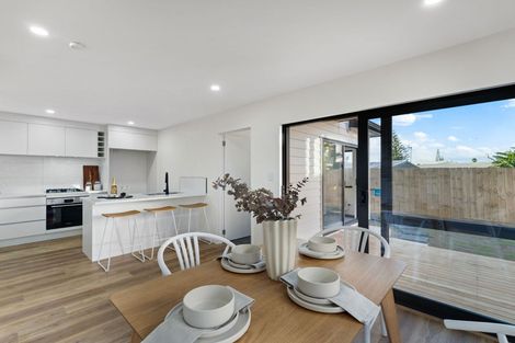 Photo of property in 35c Royton Avenue, Mangere East, Auckland, 2024