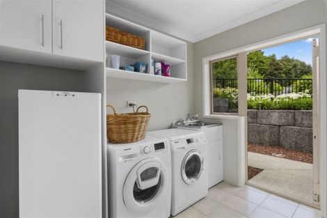 Photo of property in 18 Schopolo Place, Schnapper Rock, Auckland, 0632