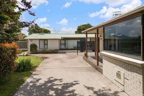 Photo of property in 15 Crossley Street, Katikati, 3129