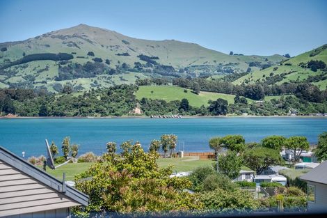 Photo of property in 3 Cedar Lane, Duvauchelle, 7581