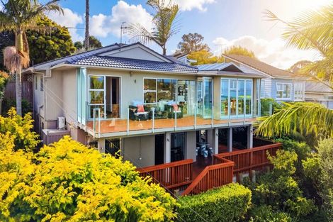Photo of property in 1/5 Colmar Road, Mellons Bay, Auckland, 2014