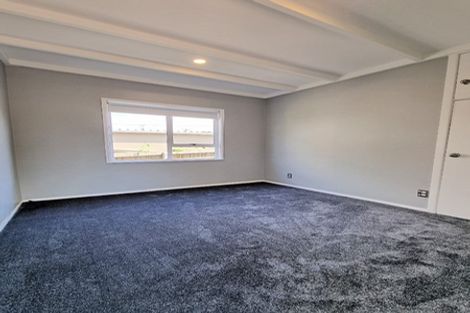 Photo of property in 92 Browns Bay Road, Rothesay Bay, Auckland, 0630