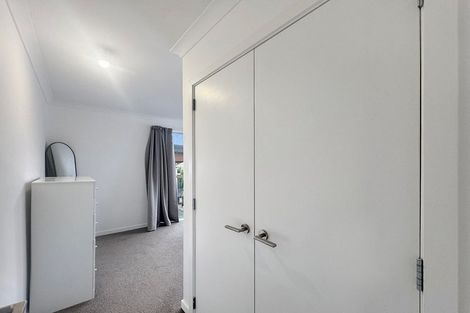 Photo of property in 90 Sunstone Crescent, Timberlea, Upper Hutt, 5018