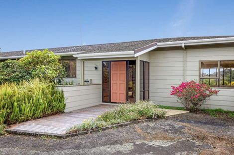 Photo of property in 114b Riversdale Drive, Merrilands, New Plymouth, 4312